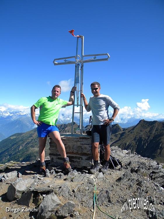 4-io e Cristian in vetta al Pizzo Zerna.jpg